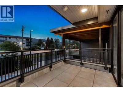 2015 ST. JOHNS Street | Port Moody British Columbia | Slide Image Seven