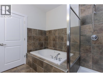 1003 ASH Place | Squamish British Columbia | Slide Image Nineteen