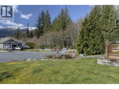 1003 ASH Place | Squamish British Columbia | Slide Image Four