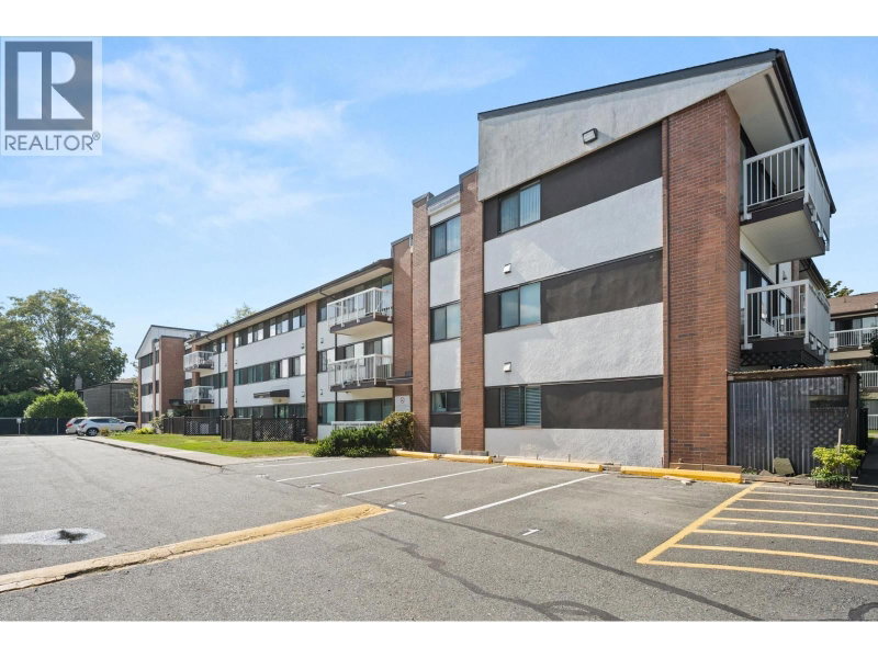 8080 RYAN Road Richmond British Columbia, V7A 2E5 - 3 Bedrooms Condo For Sale