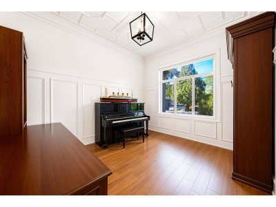 13062 15A Avenue | Surrey British Columbia | Slide Image Thirteen