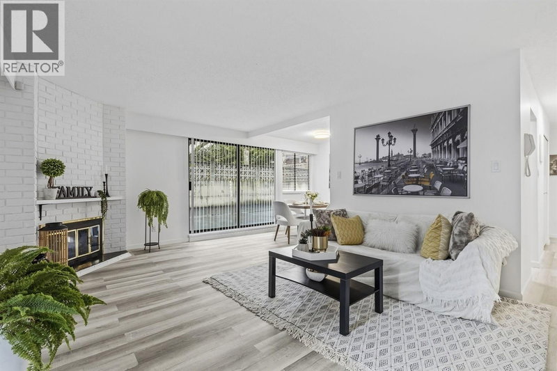 425 ASH Street New Westminster British Columbia, V3M 3N2 - 2 Bedrooms Condo For Sale