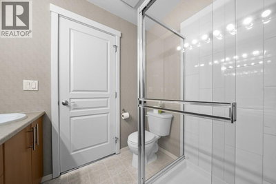 301 KLAHANIE Drive | Port Moody British Columbia | Slide Image Eighteen