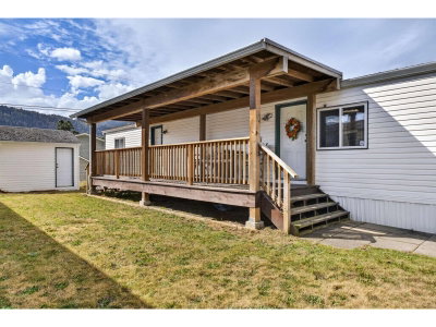 44565 MONTE VISTA Drive | Chilliwack British Columbia | Slide Image Two