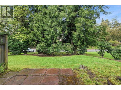4212 GARDEN GROVE Drive | Burnaby British Columbia | Slide Image Seven
