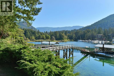 12828 GILDEN Road | Madeira Park British Columbia | Slide Image Nine