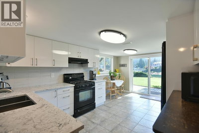 12828 GILDEN Road | Madeira Park British Columbia | Slide Image Thirty-two