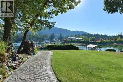 12828 GILDEN Road | Madeira Park British Columbia | Slide Image Eight