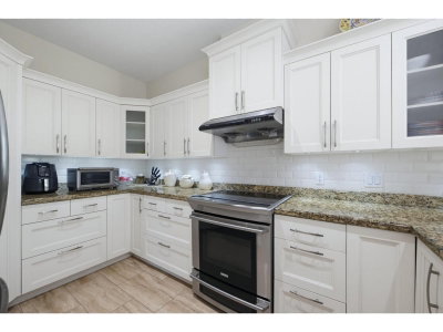 15500 ROSEMARY HEIGHTS Crescent | Surrey British Columbia | Slide Image Seventeen