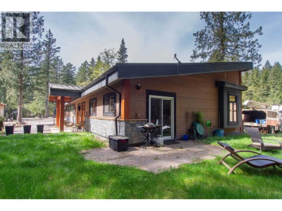 3070 MIDNIGHT Way | Squamish British Columbia | Slide Image Thirteen