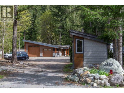 3070 MIDNIGHT Way | Squamish British Columbia | Slide Image Four