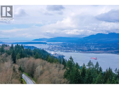8850 UNIVERSITY Crescent | Burnaby British Columbia | Slide Image Twenty-one