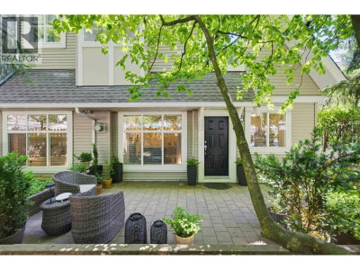1071 LYNN VALLEY Road | North Vancouver British Columbia | Slide Image Three