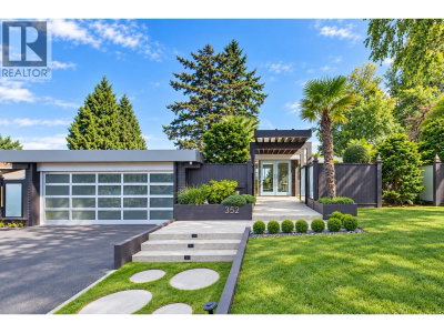 352 54 Street | Delta British Columbia | Slide Image One