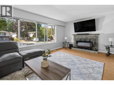 3464 VINCENT Street | Port Coquitlam British Columbia | Slide Image Six