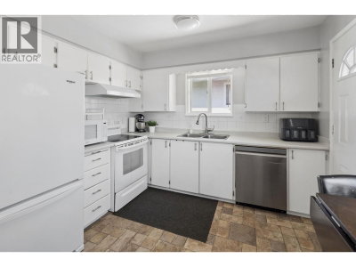 3464 VINCENT Street | Port Coquitlam British Columbia | Slide Image Nine