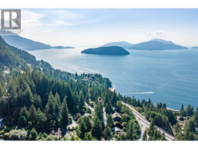 475 BAYVIEW Road | Lions Bay British Columbia | Slide Image Four