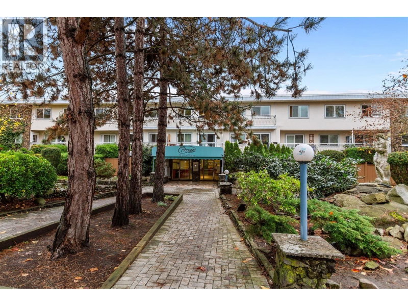 711 6TH Avenue Vancouver British Columbia, V5T 1L7 - 1 Bedroom Condo For Sale