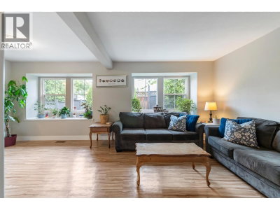 21015 118 Avenue | Maple Ridge British Columbia | Slide Image Ten