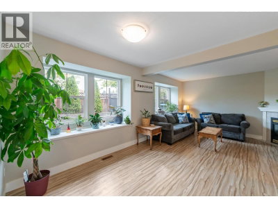 21015 118 Avenue | Maple Ridge British Columbia | Slide Image Eleven