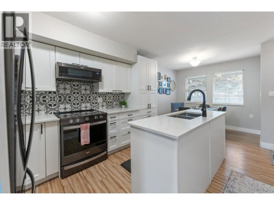 21015 118 Avenue | Maple Ridge British Columbia | Slide Image Sixteen