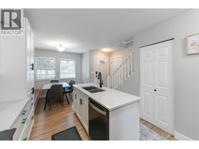21015 118 Avenue | Maple Ridge British Columbia | Slide Image Nineteen
