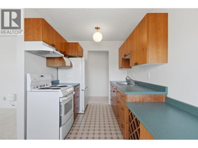 275 2ND Street | North Vancouver British Columbia | Slide Image Twenty-one