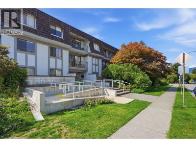 275 2ND Street | North Vancouver British Columbia | Slide Image Three