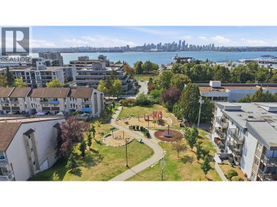 275 2ND Street | North Vancouver British Columbia | Slide Image Thirty-six