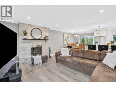 11554 WILDWOOD Crescent | Pitt Meadows British Columbia | Slide Image Ten