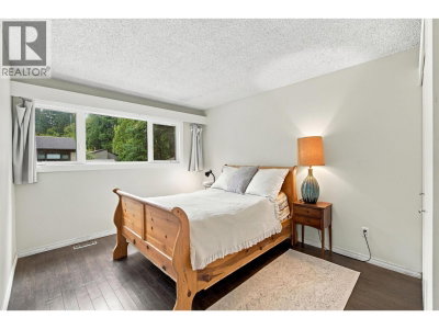 1063 HERITAGE Boulevard | North Vancouver British Columbia | Slide Image Thirteen