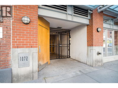 1072 HAMILTON Street | Vancouver British Columbia | Slide Image Thirty