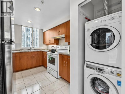 139 DRAKE Street | Vancouver British Columbia | Slide Image Nine