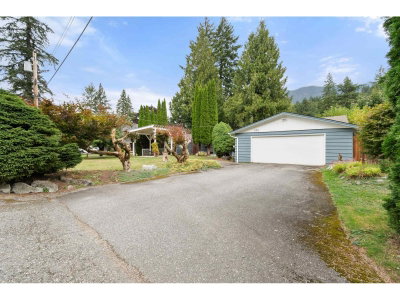 555 GLENAIRE Drive | Hope British Columbia | Slide Image Two