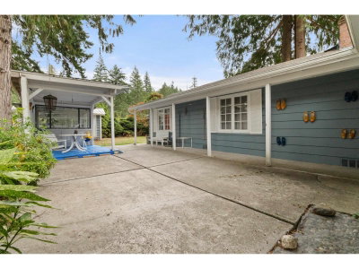 555 GLENAIRE Drive | Hope British Columbia | Slide Image Eight
