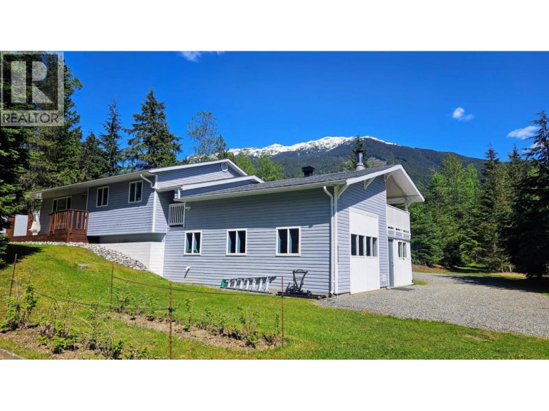 5515 KLEANZA Drive Terrace British Columbia, V8G 0A7 - 4 Bedrooms Home For Sale