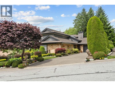 11 ELSDON Bay | Port Moody British Columbia | Slide Image Two