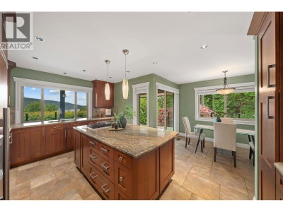 11 ELSDON Bay | Port Moody British Columbia | Slide Image Six