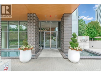 5883 BARKER Avenue | Burnaby British Columbia | Slide Image Thirteen