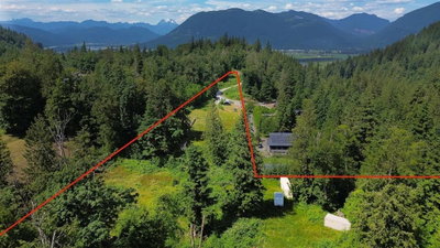 6428 HYFIELD Road | Abbotsford British Columbia | Slide Image Five