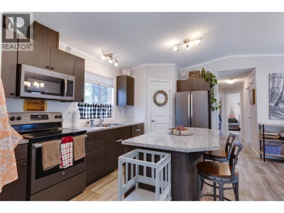 8369 CANTLE Drive | Prince George British Columbia | Slide Image Eight