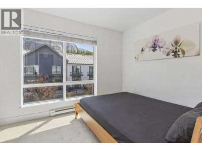 1329 HALYARD Place | Squamish British Columbia | Slide Image Fourteen
