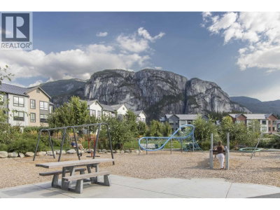 1329 HALYARD Place | Squamish British Columbia | Slide Image Twenty-six
