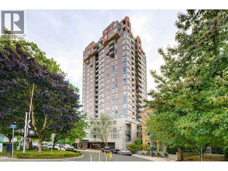 10 LAGUNA Court New Westminster British Columbia, V3M 6W3 - 1 Bedroom Condo For Sale