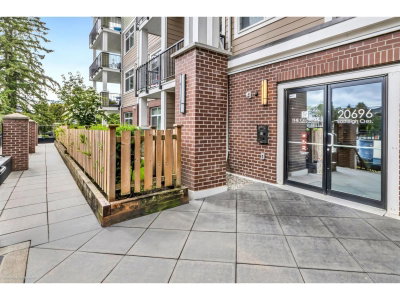 20696 EASTLEIGH Crescent | Langley British Columbia | Slide Image Two