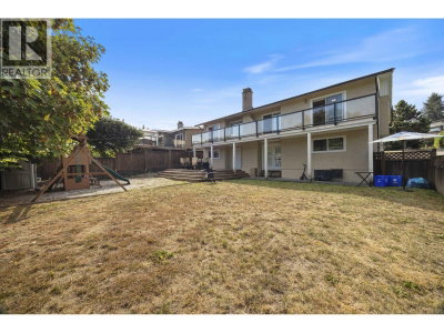8200 BURNFIELD Crescent | Burnaby British Columbia | Slide Image Thirty-seven