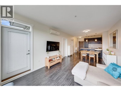 9366 TOMICKI Avenue | Richmond British Columbia | Slide Image Ten