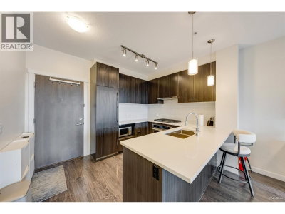 9366 TOMICKI Avenue | Richmond British Columbia | Slide Image Six