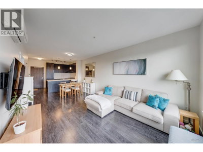 9366 TOMICKI Avenue | Richmond British Columbia | Slide Image Nine