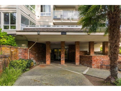 1322 MARTIN Street | White Rock British Columbia | Slide Image Three